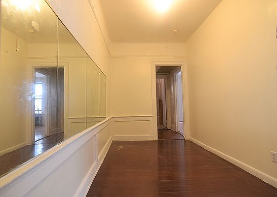 1st image of 970 42nd St #4D