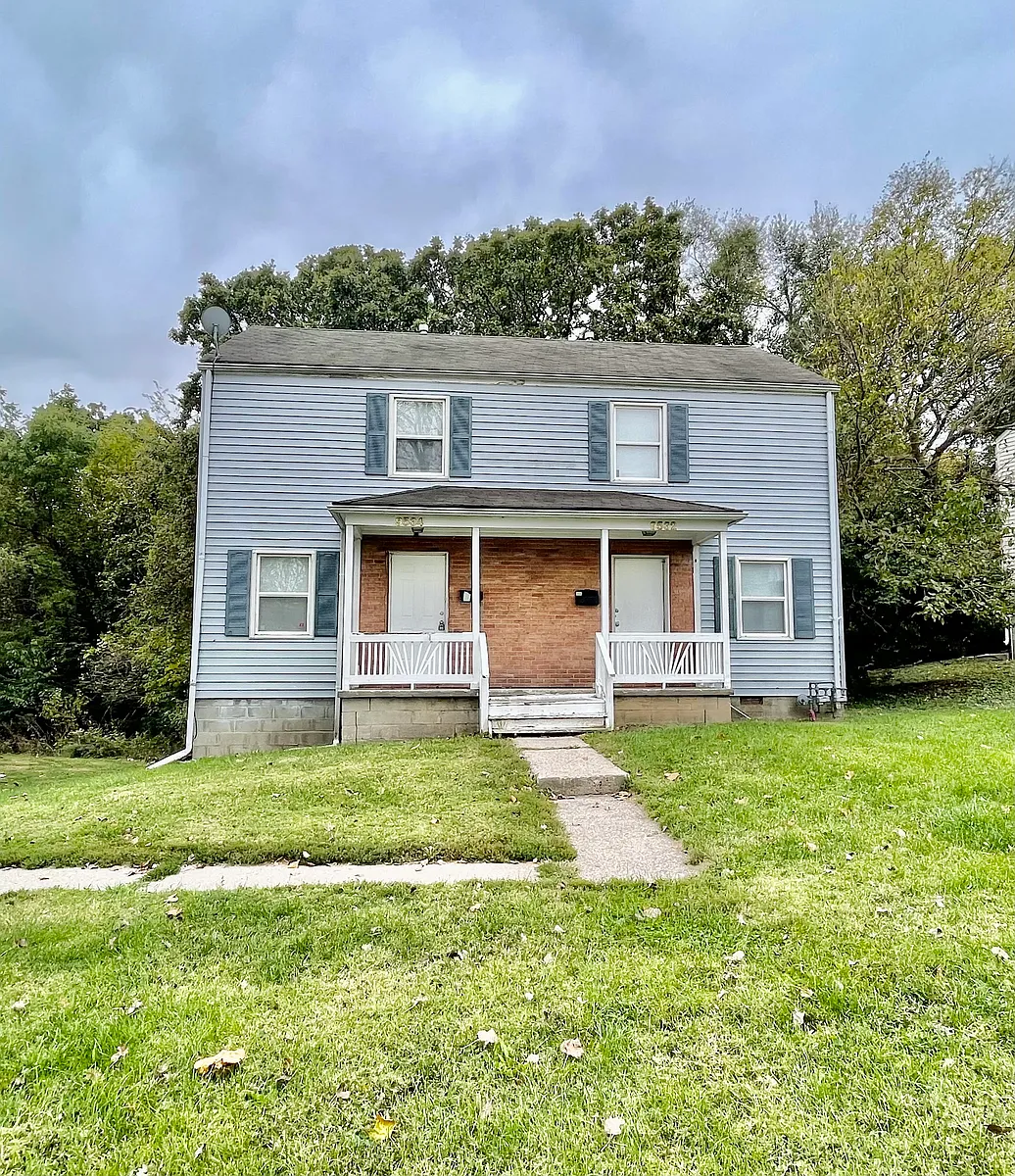 Building Photo - 9534 Charlotte St #1