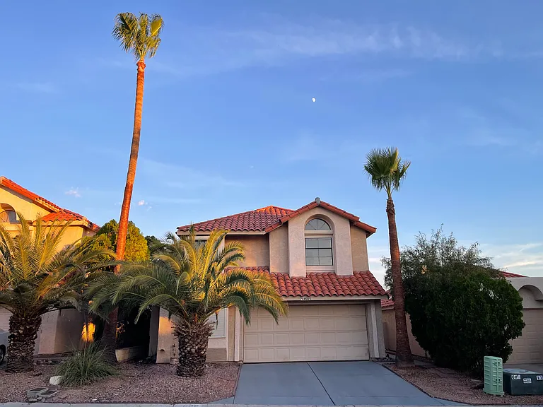 4685 W Lessing Ln — Photo 1