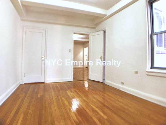 3rd image of 301 E 38th St APT 8I