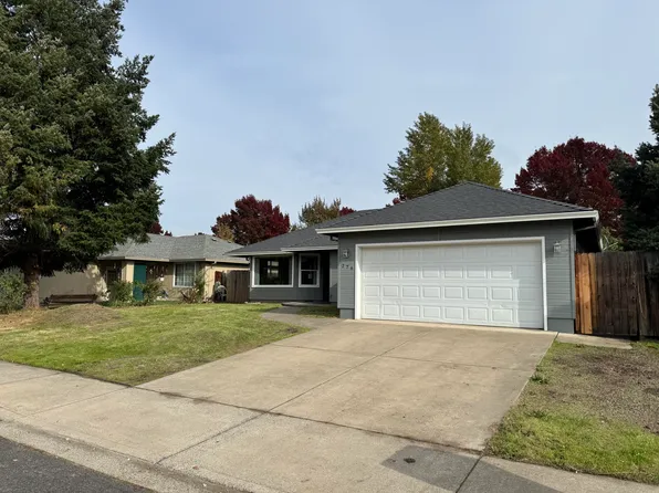 276 Candis Dr, Eagle Pt, OR 97524