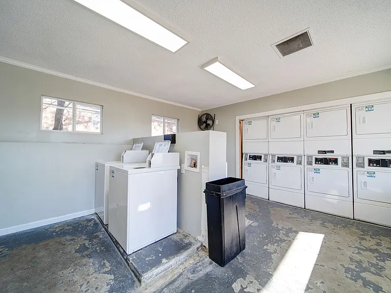 2505 S Charles Blvd — Photo 6
