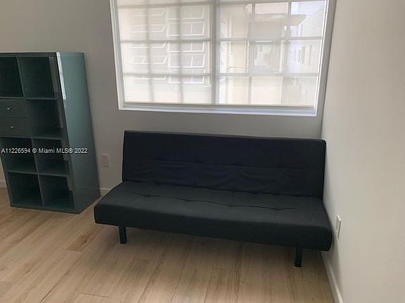 4th image of 700 16th St #205