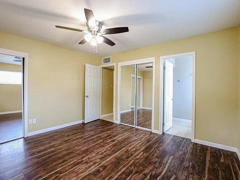 1005 E Cavalier Dr — Photo 16