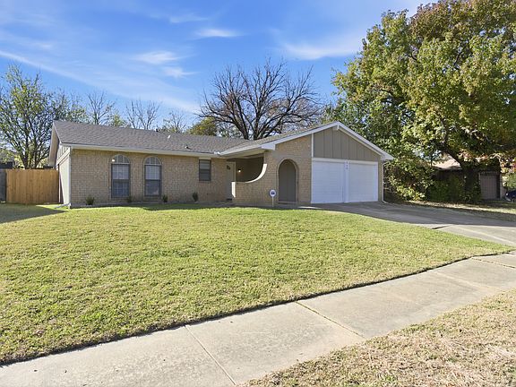 2nd image of 420 Thomas Chapel Dr