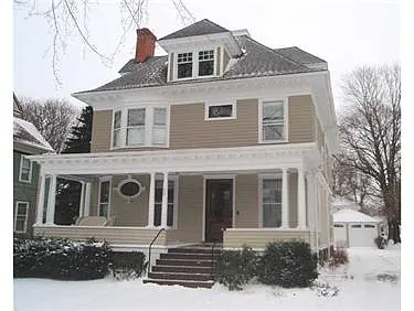 12 Robinson St photo 1