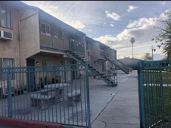 3rd image of 9339 Olive St #4