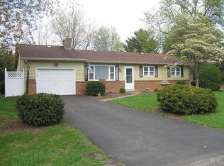 1242 Rebert Dr, Mechanicsburg, PA 17055