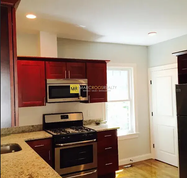 49 Beech Glen St #3C — Photo 2