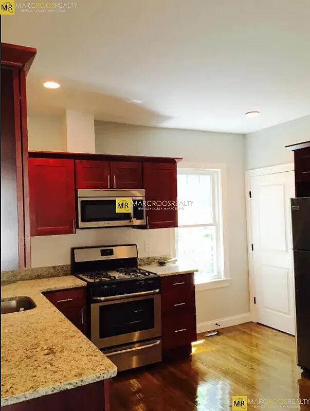 Building Photo - 49 Beech Glen St #3C