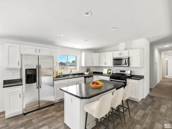 7540 Remington Rd, Silver Springs, NV 89429