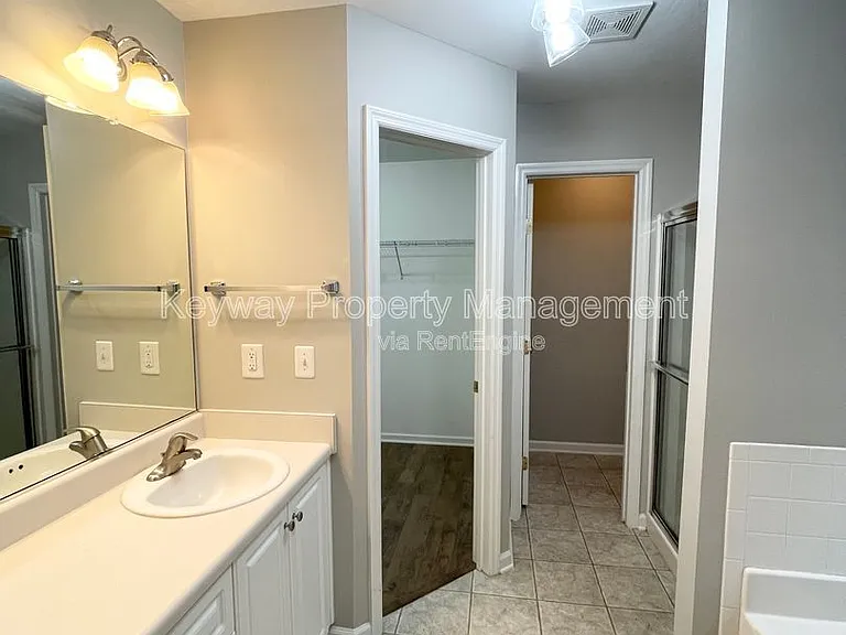 1391 Watsonia Dr — Photo 15