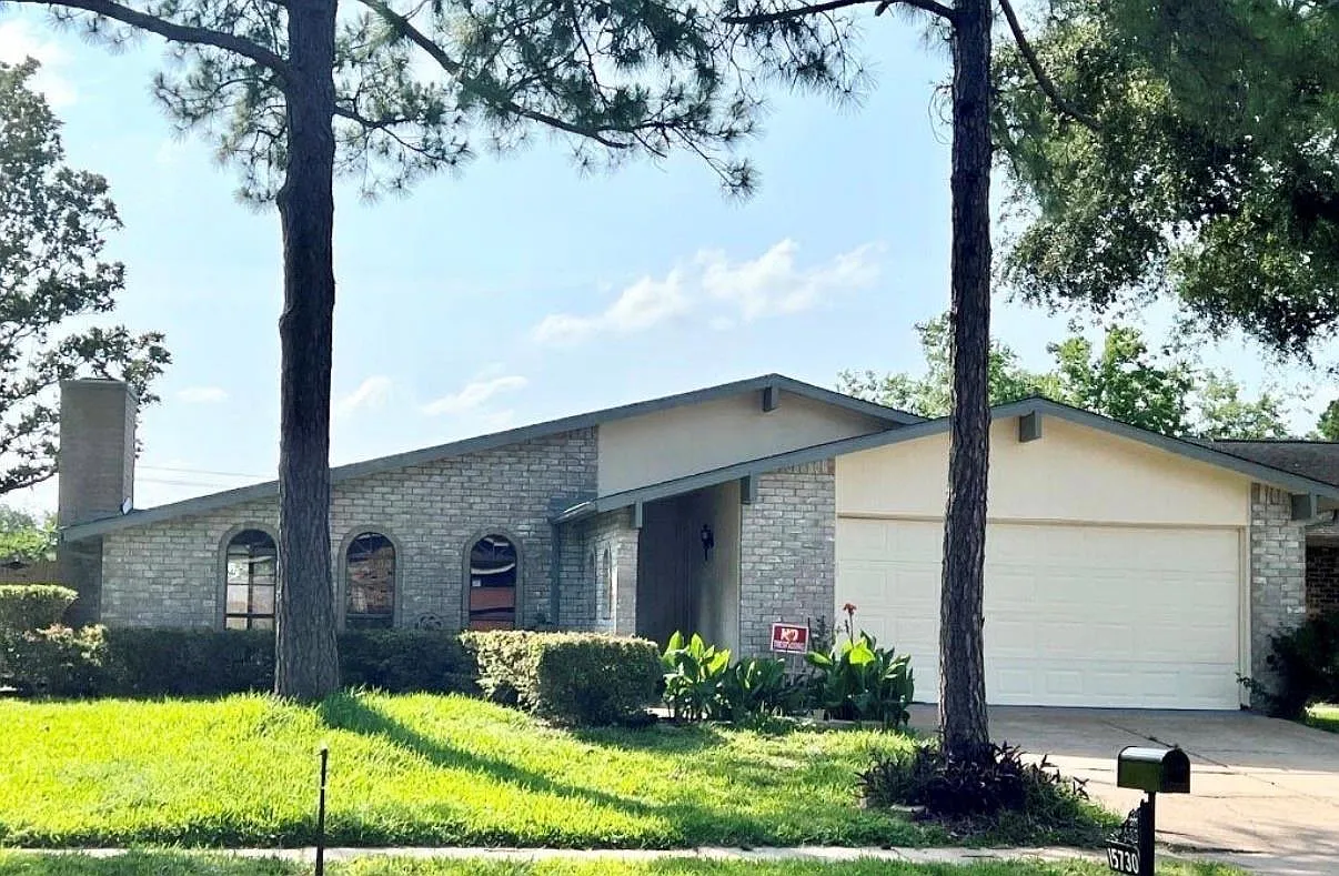 3 bed, 2.0 bath, 1876 sqft, $1,750 — Photo 1