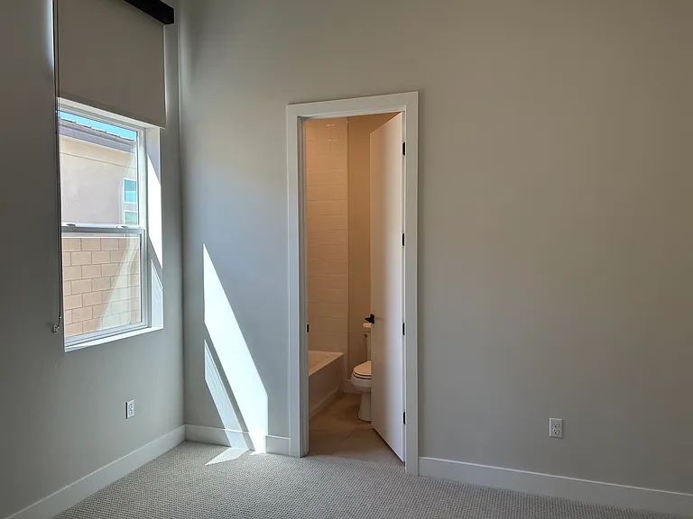 75151 Tubman St — Photo 32
