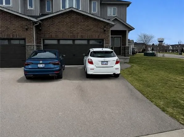 1 Greenside Ct, Woodstock, ON N4T 0C9