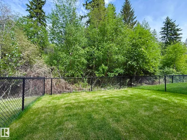 5122 213a St NW #19, Edmonton, AB T6M 1M6