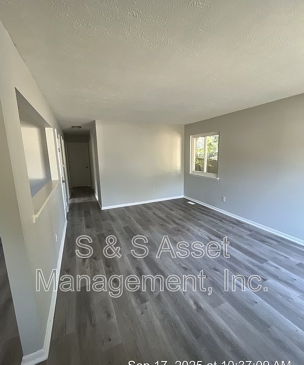 2nd image of 2123 Webster St