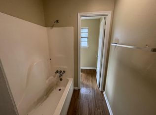 1643 Cedar Lake Dr #D, Baton Rouge, LA 70808