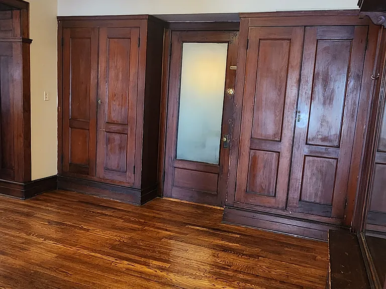 St. James Court Historic Apartments — Photo 70