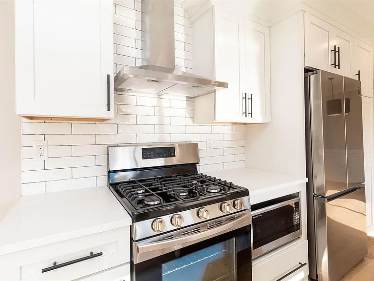 5485 Hammersmith Dr — Photo 13