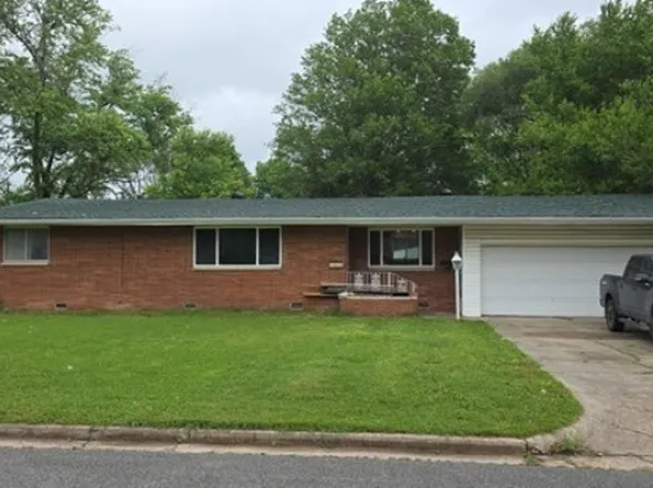 1302 Davis Ave, Springdale, AR 72764