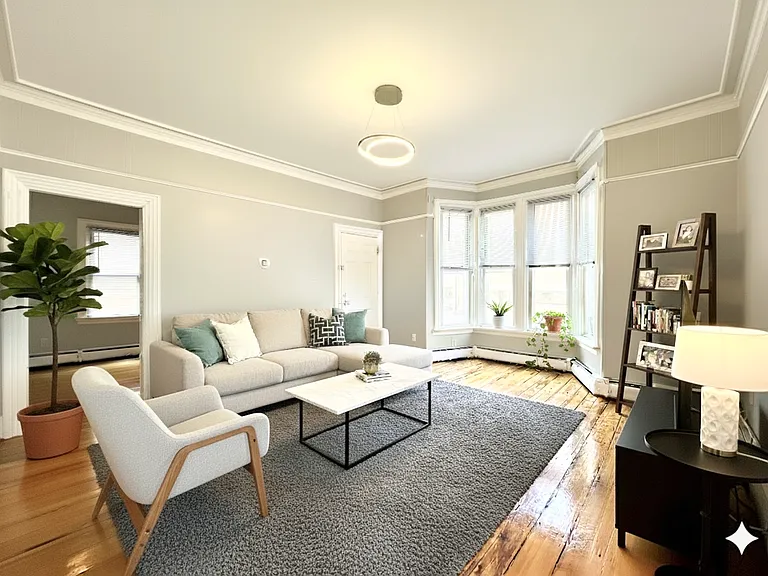 89 America St #2 — Photo 1