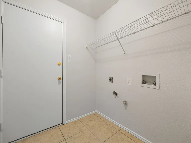 9313 Norfolk Ln — Photo 19