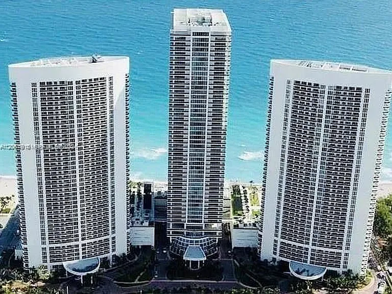 1830 Ocean Dr #CU-4007 — Photo 2