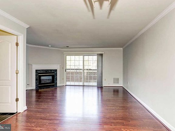 3rd image of 6916 Fairfax Dr Unit 312