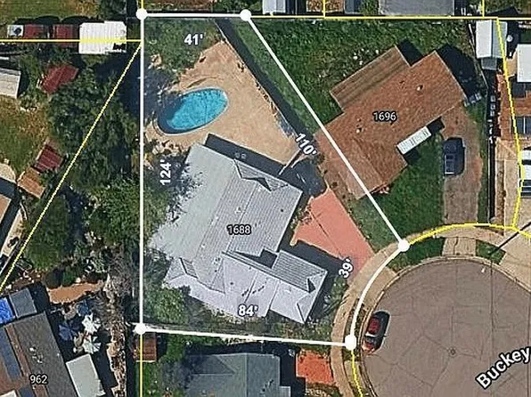 1688 Buckeye Dr, El Cajon, CA 92021