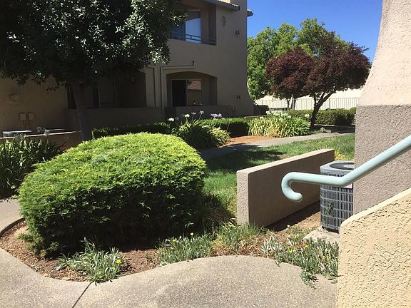 3rd image of 5201 Laguna Oaks Dr Unit 25