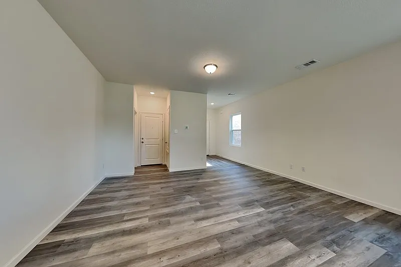 3 bed, 2.0 bath, 1436 sqft, $1,695 — Photo 2