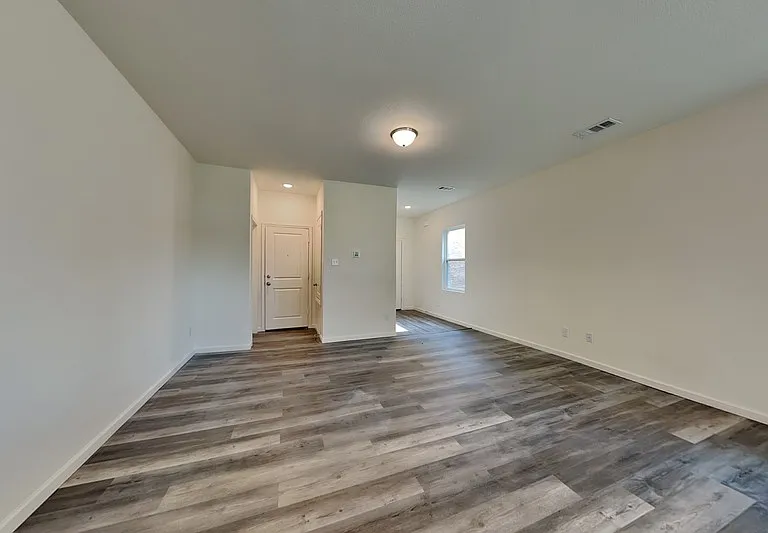 617 Colgate Cir — Photo 2