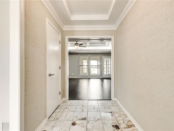 3rd image of 3004 Apple Valley Dr