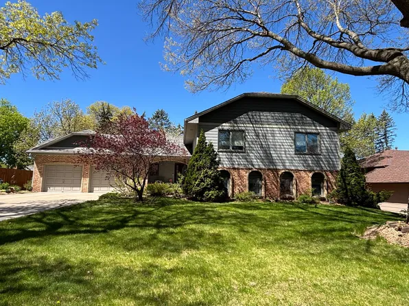 12088 Evergreen St NW, Coon Rapids, MN 55448