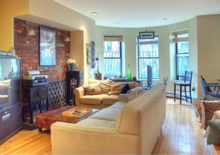 2 bed, 1.5 bath, 1030 sqft, $4,175 — Photo 1