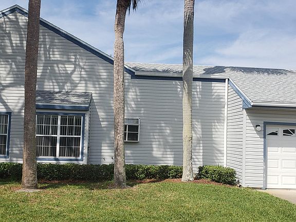 2nd image of 5120 Park Lake Dr #1