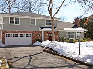 24 Meadowlark Rd, Rye Brook, NY 10573