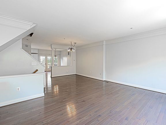 3rd image of 107 Colville Dr