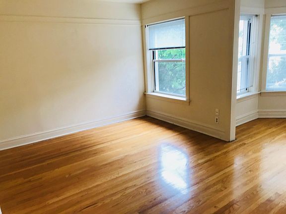 3rd image of 3413 N Elaine Pl #201