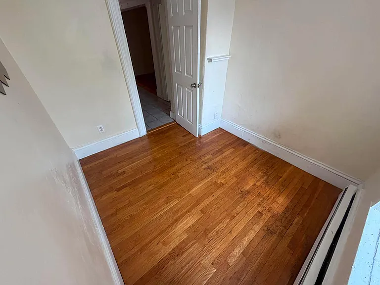 179.5 Harvard St #3-5 — Photo 9