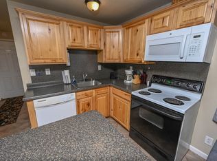 30 Country Aire Ln #3, Accident, MD 21520