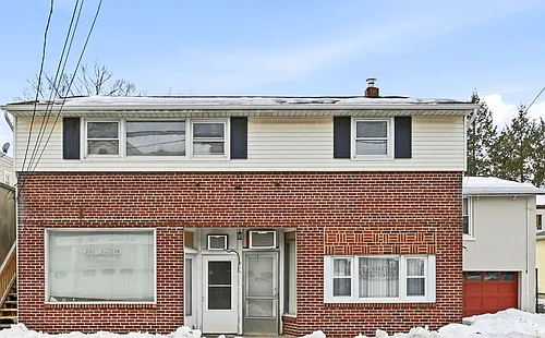 210 River Rd #1 Photo 1
