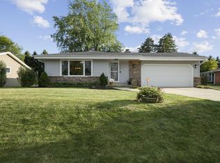 443 Hialeah Dr, Racine, WI 53402