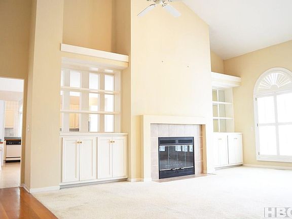 4th image of 834 Abbey Ln