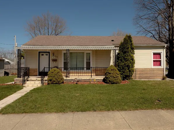 458 Hemlock Dr, Frankfort, IN 46041