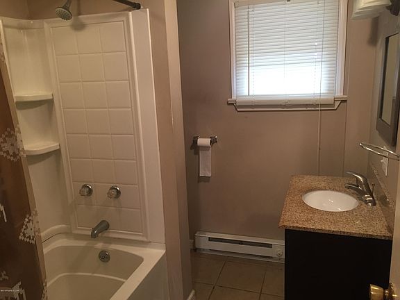 4th image of 58 Crisman St