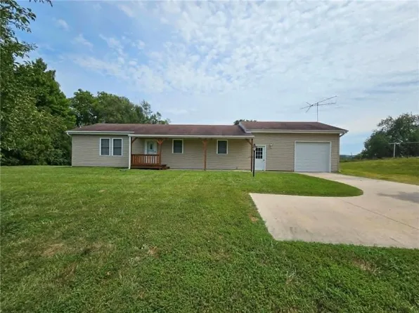 9807 SW State Route Jj, Saint Joseph, MO 64504