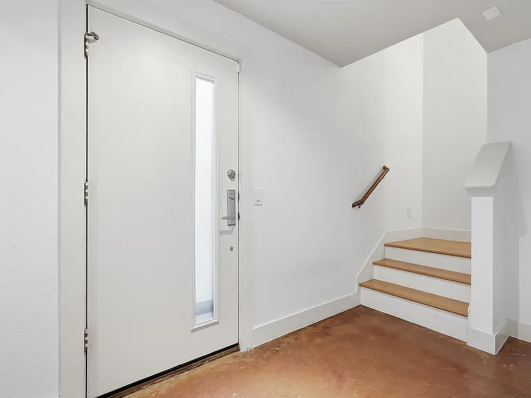 3930 Bowser Ave #10 — Photo 16