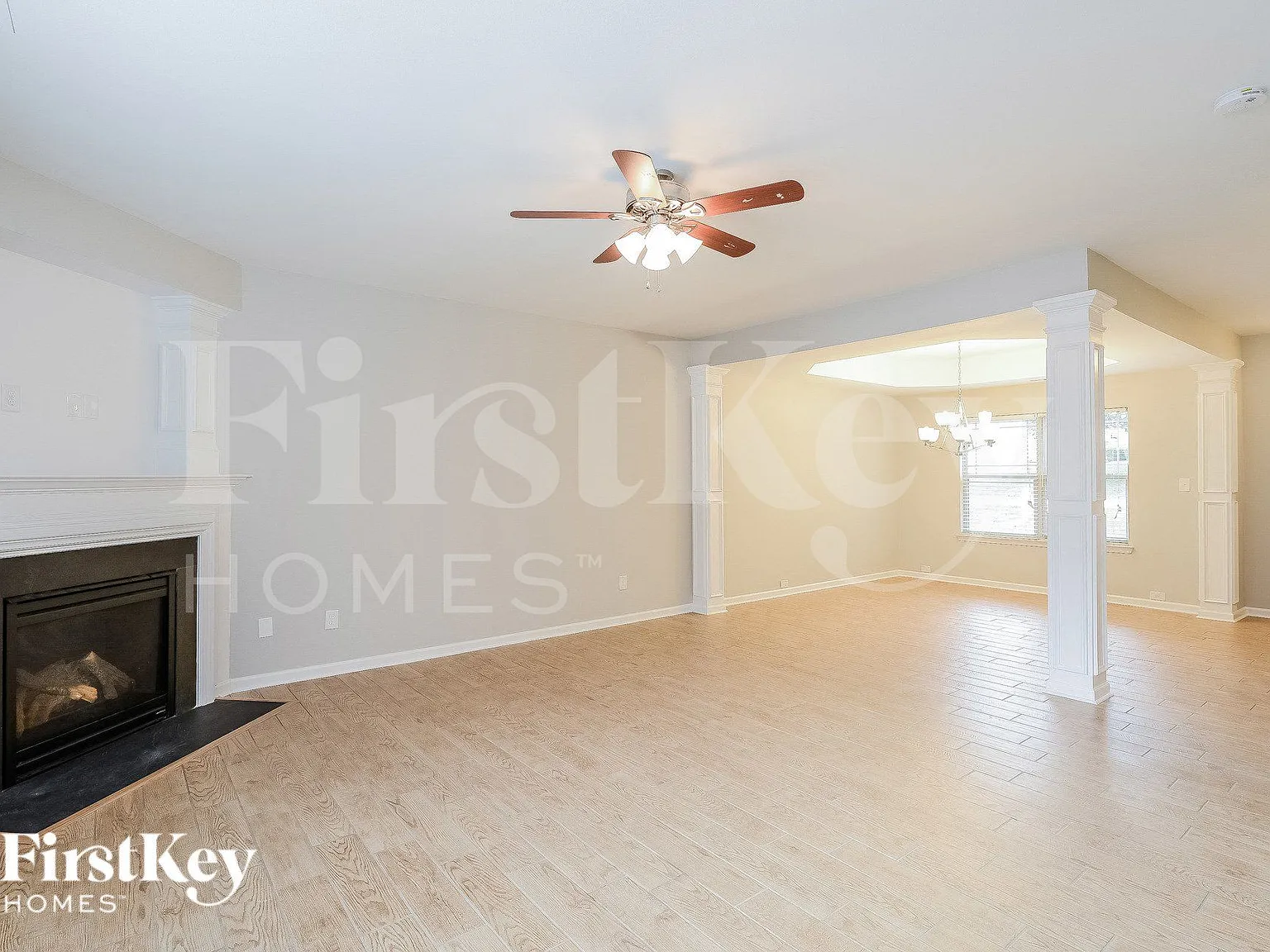 3 bed, 2.5 bath, 2070 sqft, $1,795 — Photo 3